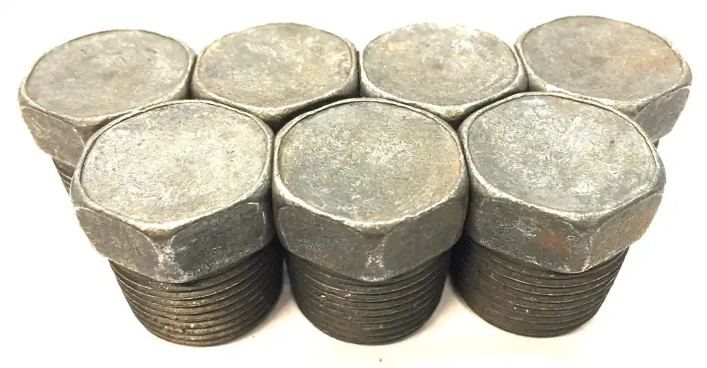 Unbranded 1" x 1-1/4" Solid Threaded Steel Hex Head Pipe Plug [Lot of 7] NOS