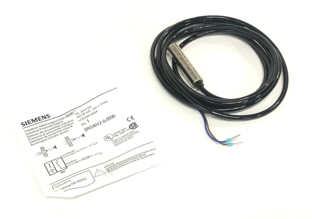 Siemens Proximity Switch 3RG4012-0JB00 NOS