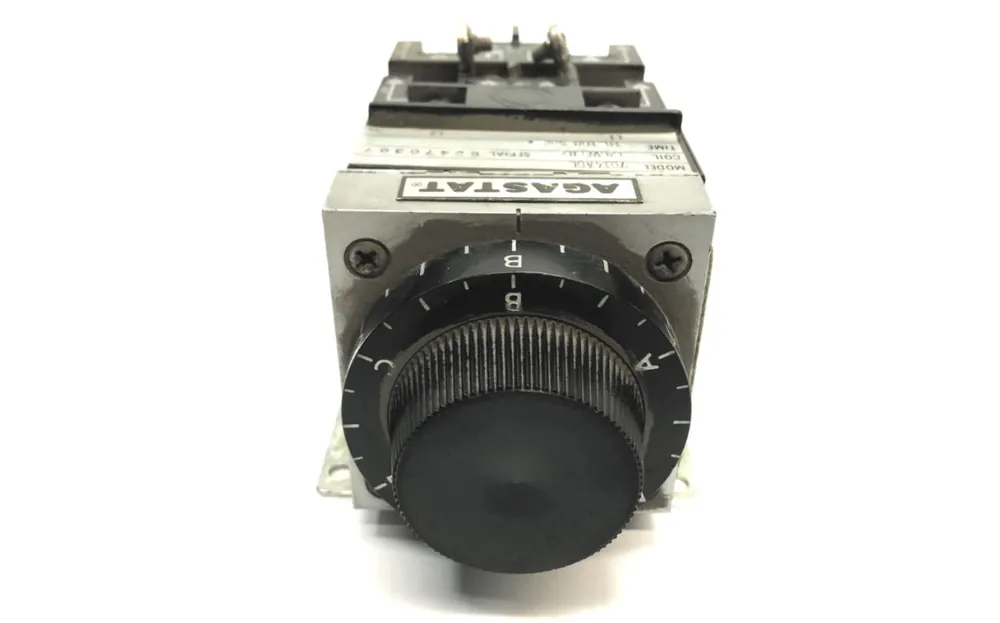 Agastat 120V 60Hz Time Delay Relay 7014ADL USED