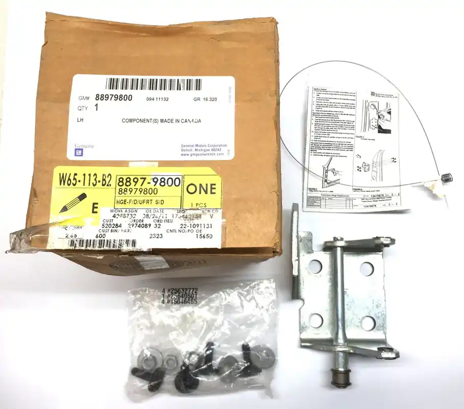 General Motors/GM Hinge Kit with Hardware 88979800 NOS