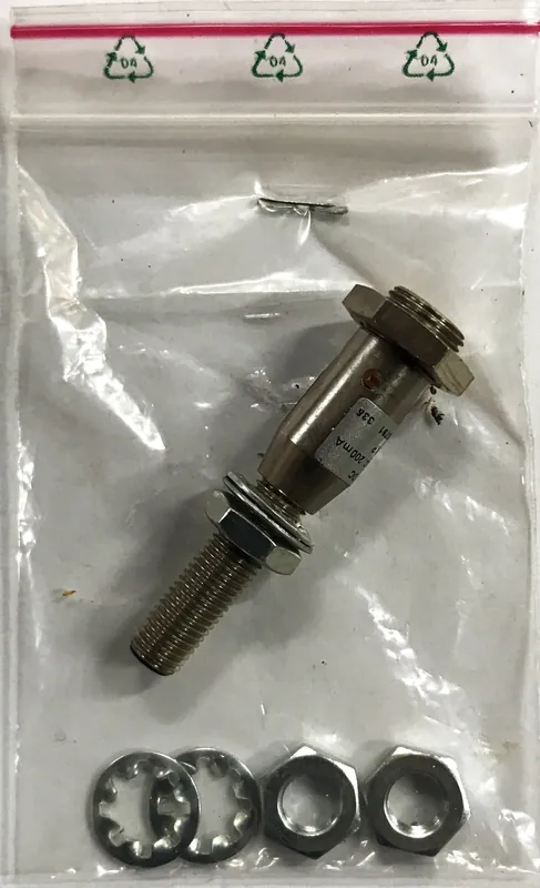 Allen-Bradley Proximity Sensor Switch 872C-D2CP8-D4C NOS