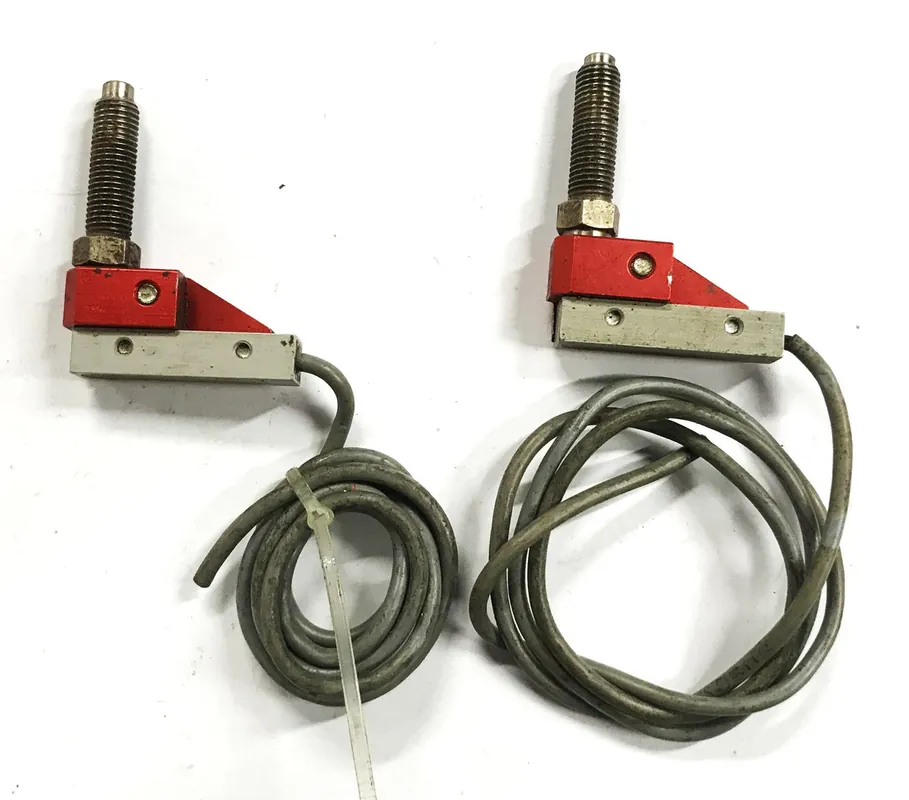 Honeywell Proximity Sensor and Bracket 922PS15-U-A4P [Lot of 2] USED