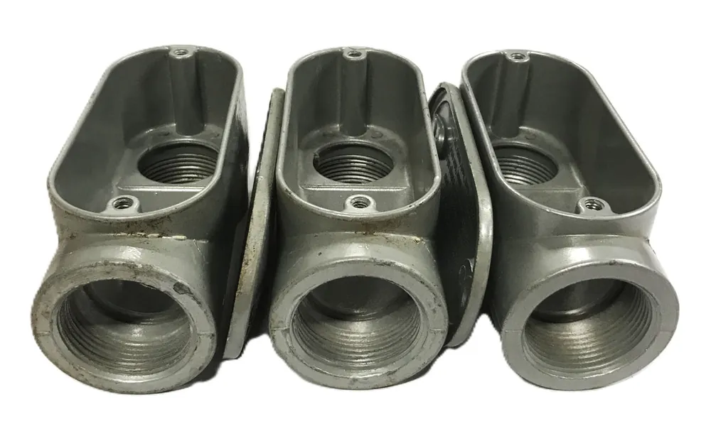 Unbranded 1-1/4 Inch 12.5 CU. IN. Conduit Body E30640 [Lot of 3] USED