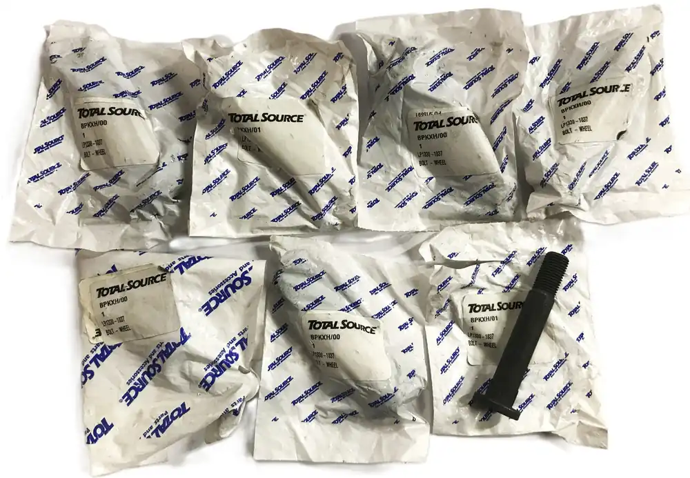 Total Source 3-1/2 x 9/16-18 Wheel Stud LP1330-1037 [Lot of 7] NOS