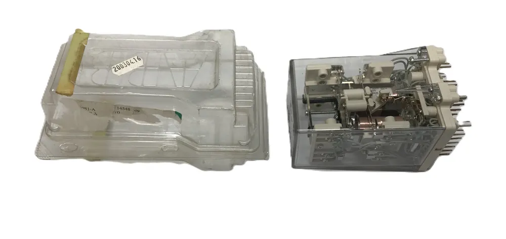 ABB Auxiliary Relay RXMVB 2 (5637 081-A) NOS
