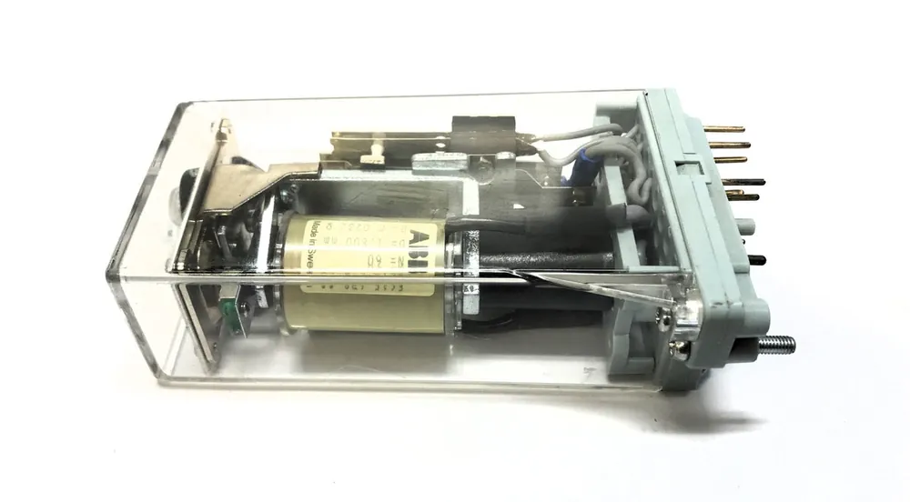 ABB Auxiliary Relay RXIC1 (RK 426 235-CM) USED