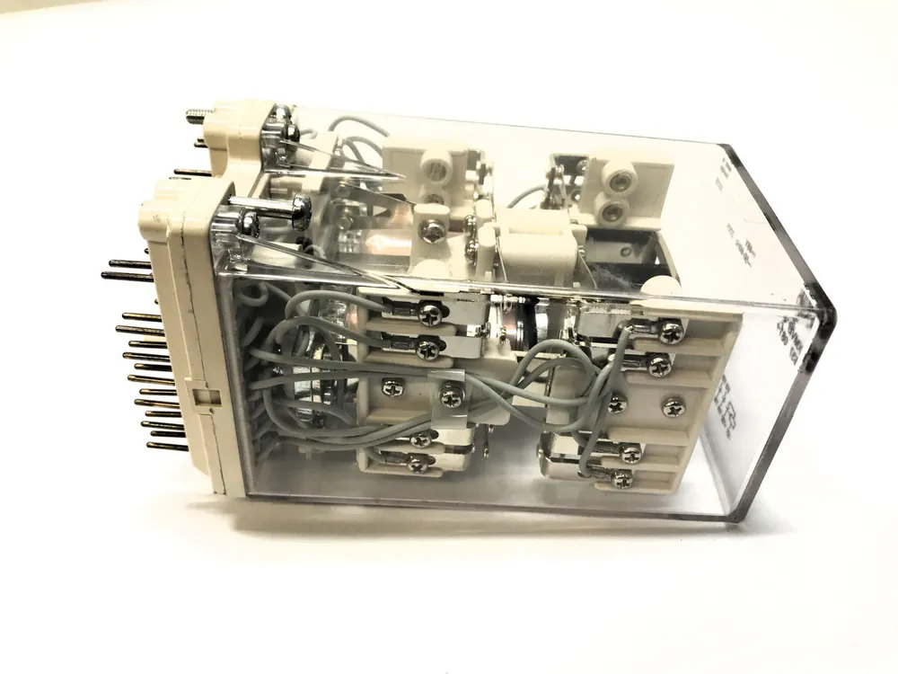 ABB Auxiliary Relay RXMVB2 (5637 081-A) USED