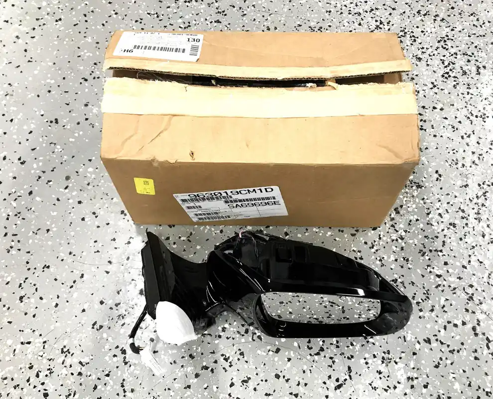 Nissan RH Door Mirror Assembly 96301-9CM1D NOS