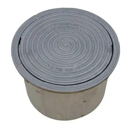 Morrison Bros. 18 in. 318 Series Plain Cover Manhole w/ 12 in. Skirt
