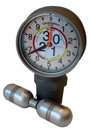 Morrison Bros. 2 in. Male BSP 818 Clock Gauge w/ Standard Float - Meters & Centimeters
