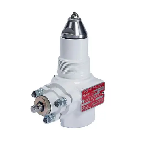 Emerson Fisher C477 Series 3 in. MNPT x FNPT Jet Bleed Steel Internal Valve
