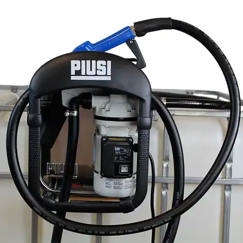 PIUSI Suzzarablue 3 120V AC DEF Tote Pump Kit W/ Hose & A60 Nozzle