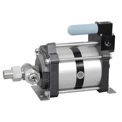 Maxpro L100-2 Liquid Pump, Oil Service, 1/2 in. x 1/4 in. 226:1 Pressure Ratio, 30,450 PSI